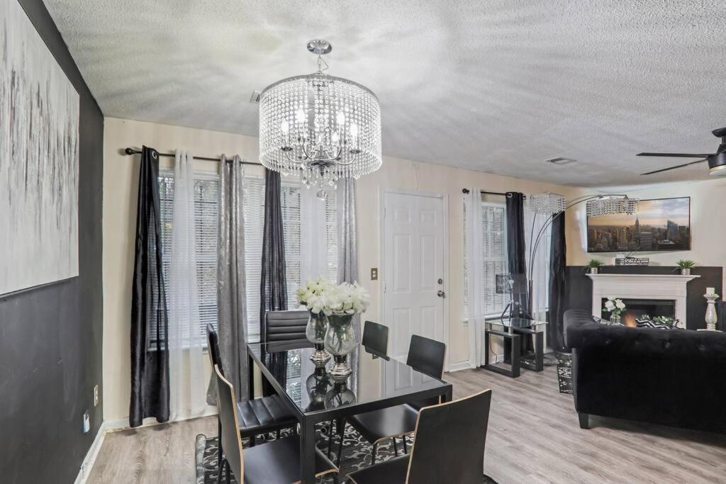 Вилла Modern Oasis For Family Escape ! Атланта Экстерьер фото
