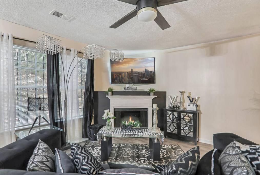 Вилла Modern Oasis For Family Escape ! Атланта Экстерьер фото